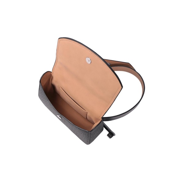 Michael Kors womans logo belt bag with strip /Large/ XL - Picture 3 of 3